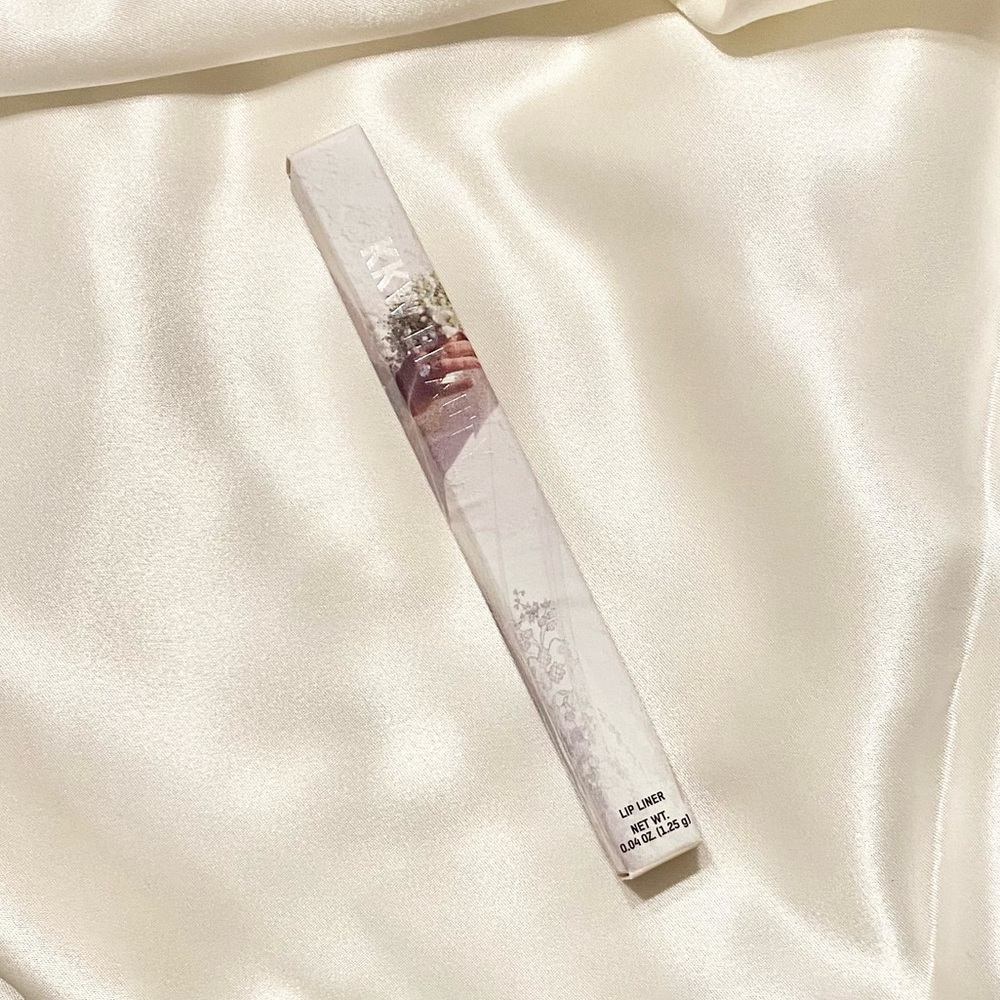 KKW Love Lipliner